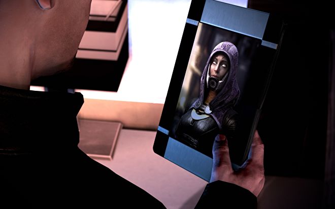 Tali's nieuwe ontmaskerde ingelijste foto in Mass Effect 3 remaster.